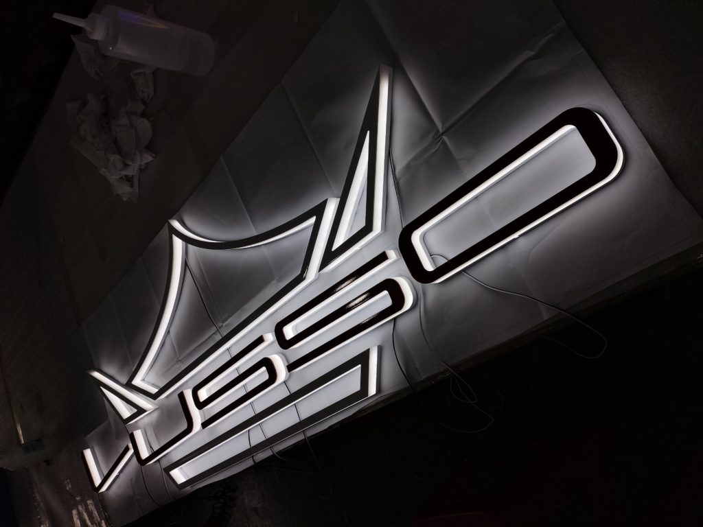 看板のアドセイコー公式サイト内 電飾看板 金属 電飾箱文字 点滅看板 施工事例画像