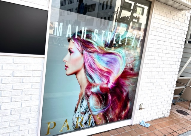 看板のアドセイコー公式サイト内画像 ウインドウ・ドア看板 施工事例画像